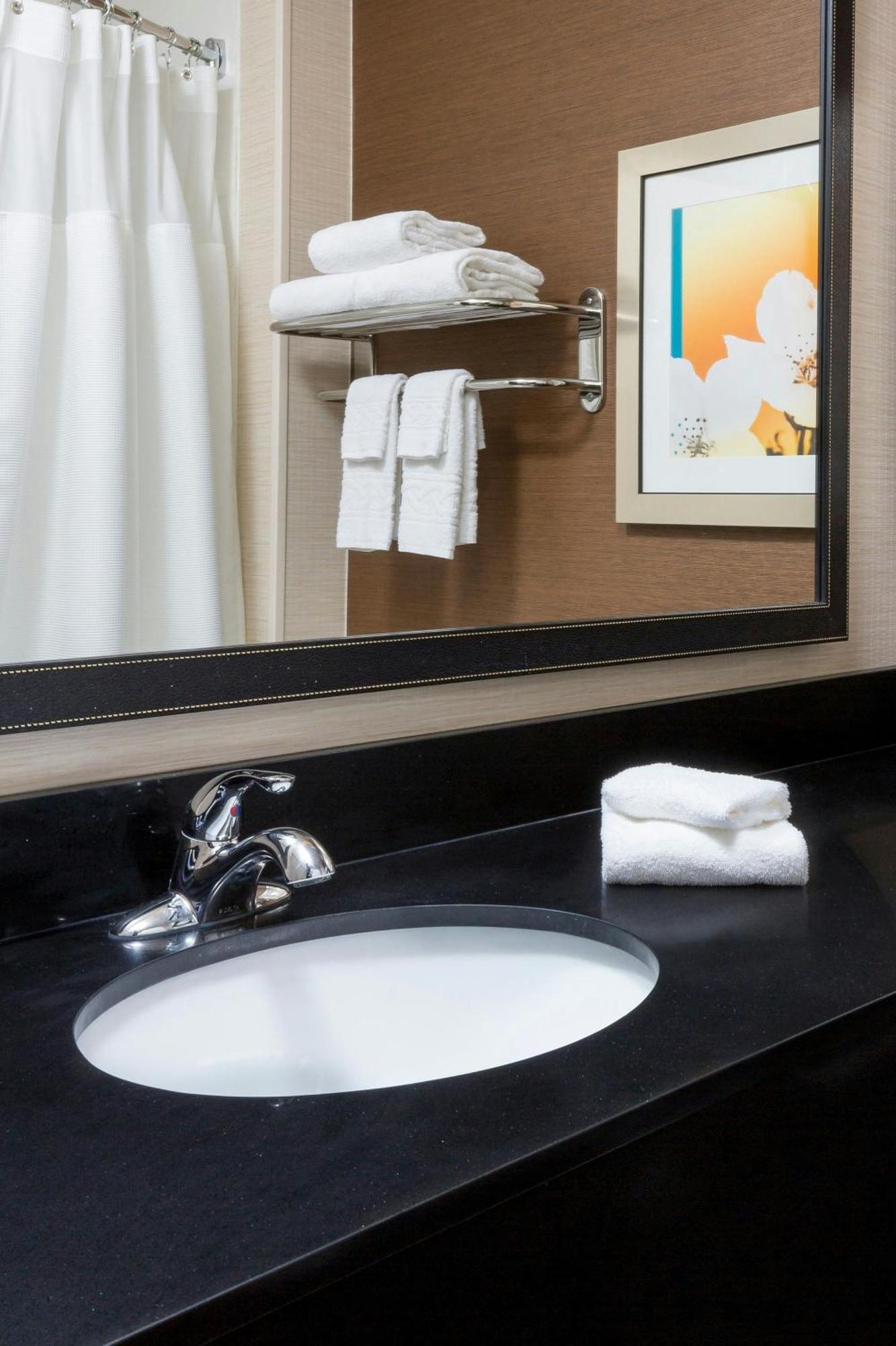 Fairfield Inn & Suites Lincoln Bagian luar foto