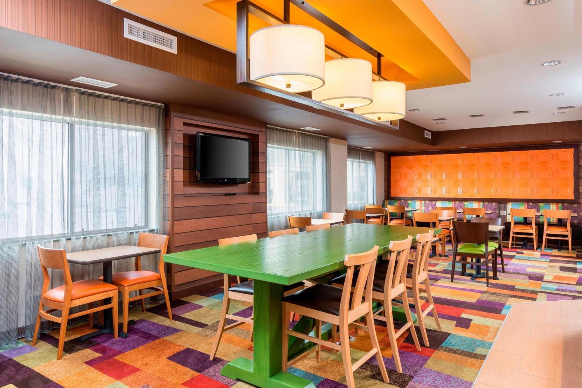 Fairfield Inn & Suites Lincoln Bagian luar foto
