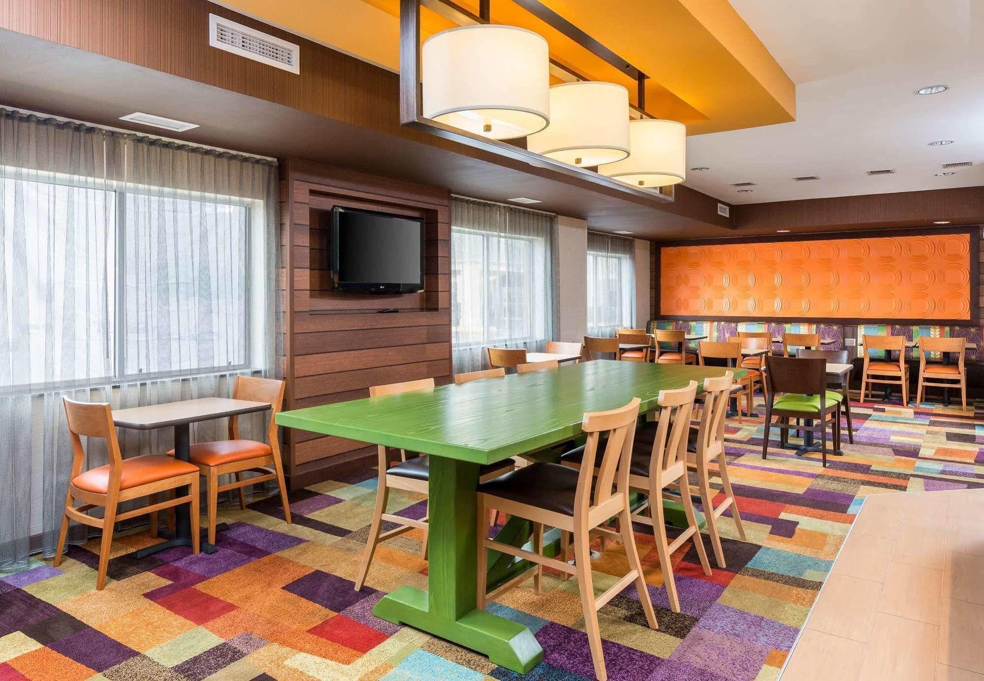 Fairfield Inn & Suites Lincoln Bagian luar foto